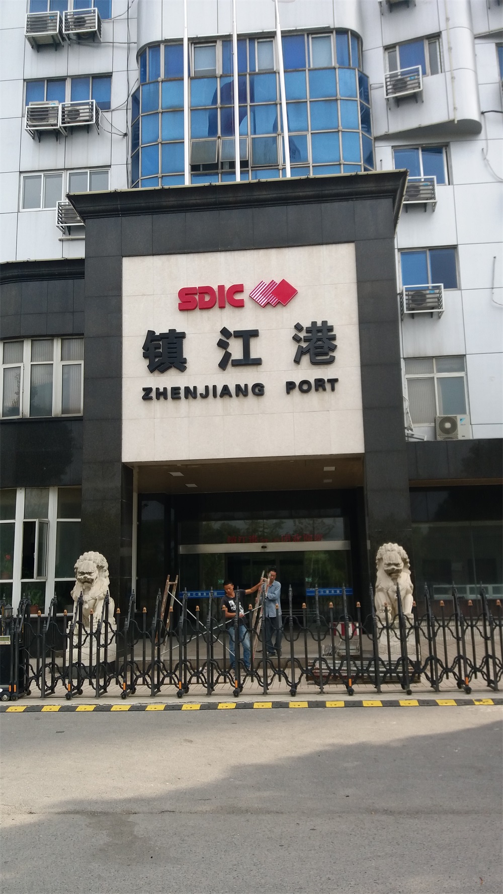 �������